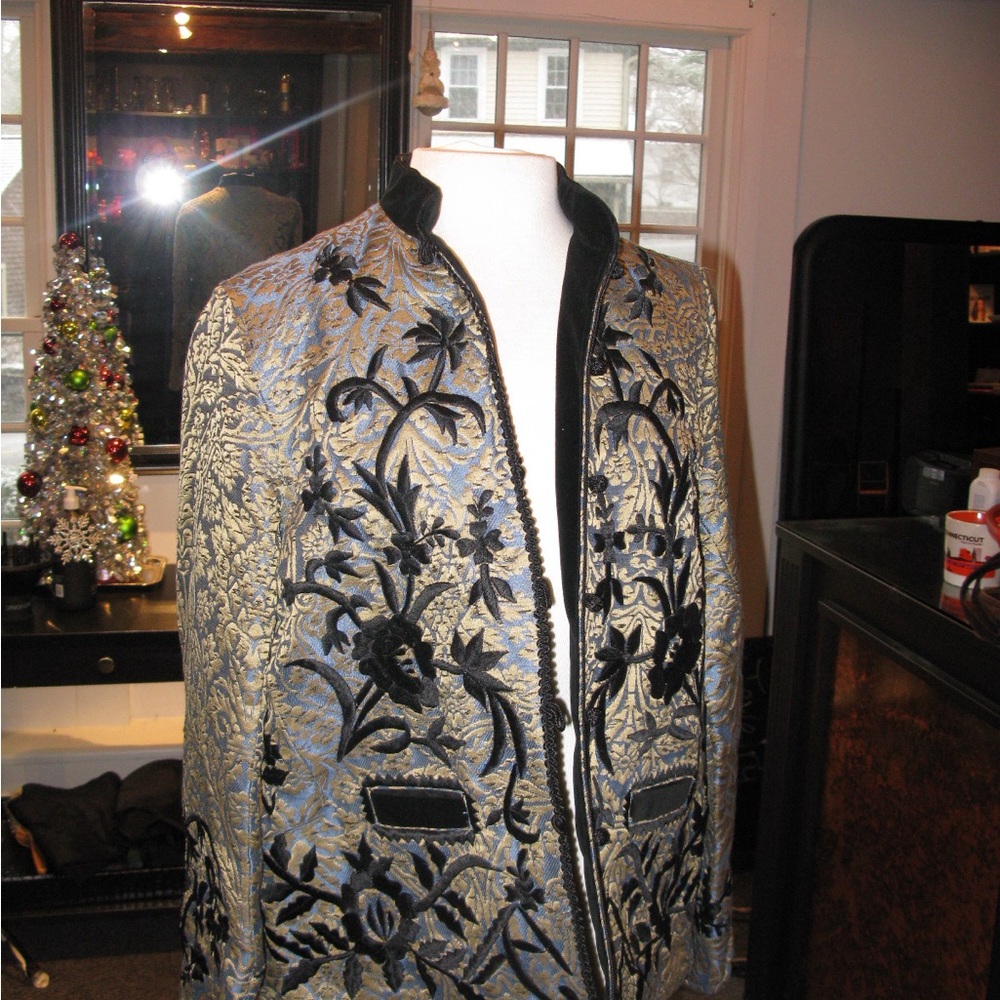 Elegant, vintage evening/smoking jacket. Nadia Kemp chic and unique